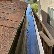 Gutter-Cleaning-at-an-Apartment-Building-in-San-Jose 1